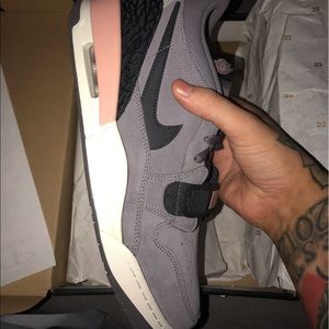 Air Jordan Legacy Low Top Sneakers